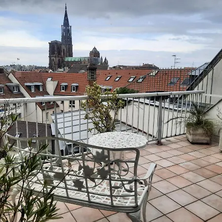 145m² Center 4 Bedrooms View Of The Cathedral Straatsburg